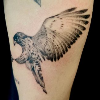 VICKI DUNN​ - TATTOO ARTIST​