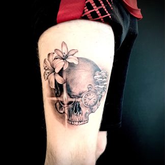 VICKI DUNN​ - TATTOO ARTIST​